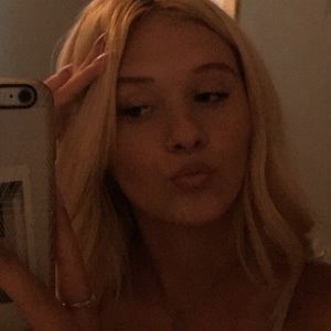 Meet your Posher, Makayla